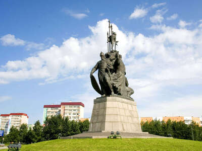 Памятник основателям города