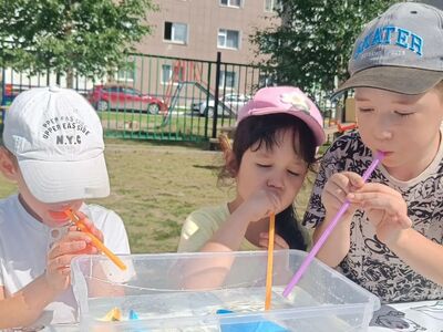 Игры с водой на прогулке